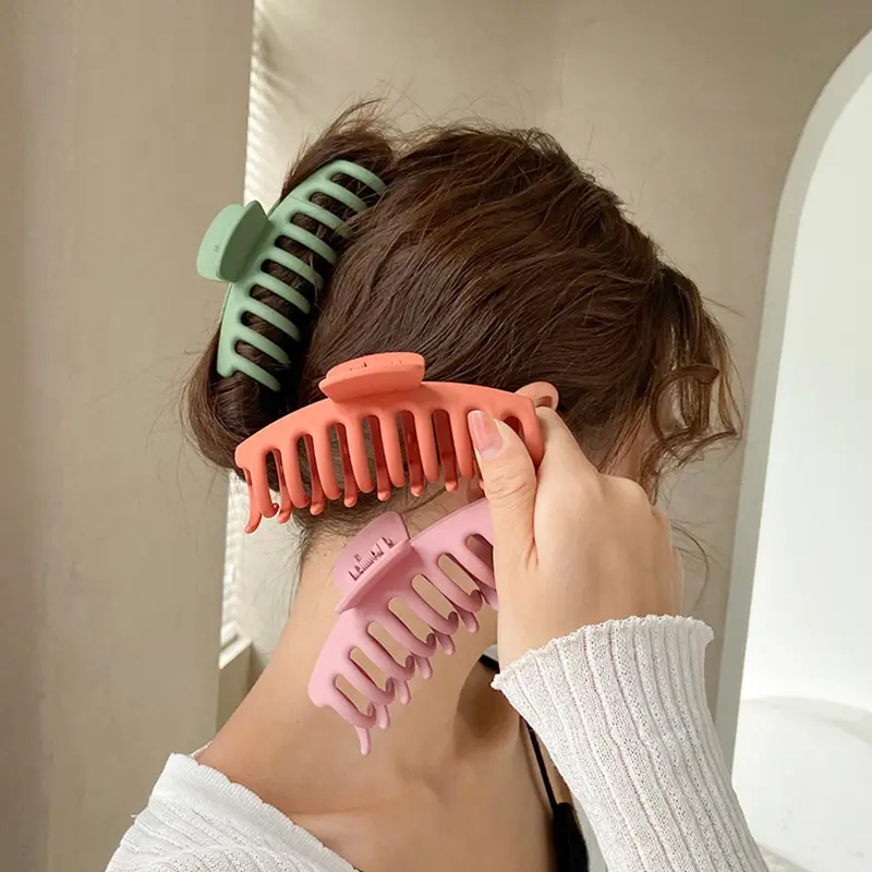 Элегантные высококачественные дизайнерские модные Оптовые корейские Роскошные Пластиковые заколки для волос для женщин и девушек