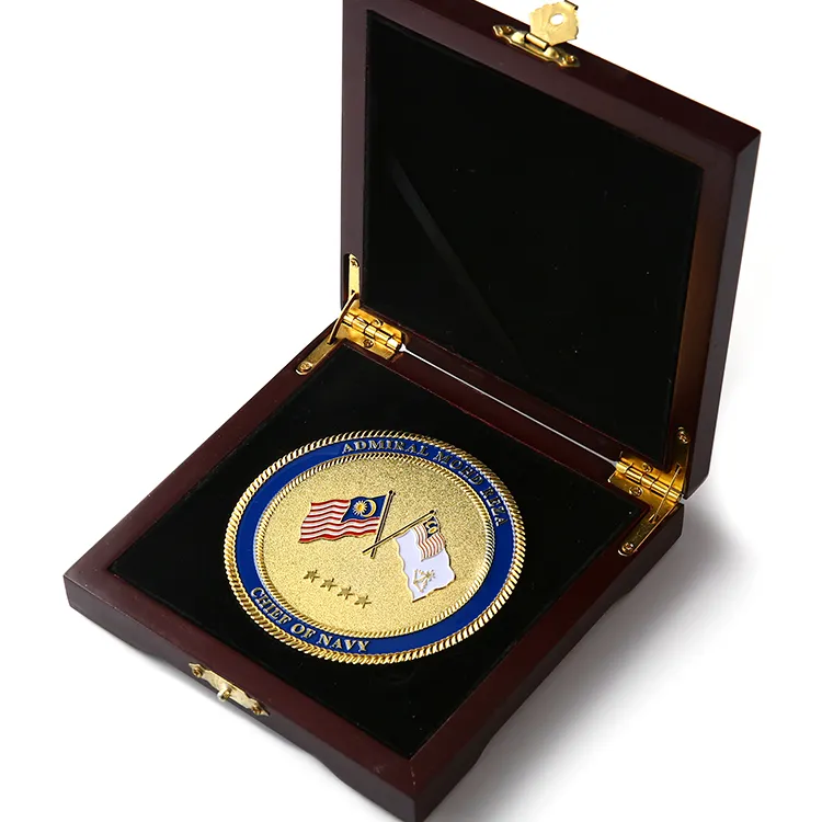 Hesank factory manufacture cheap custom logo metal challenge souvenir coin display wooden box