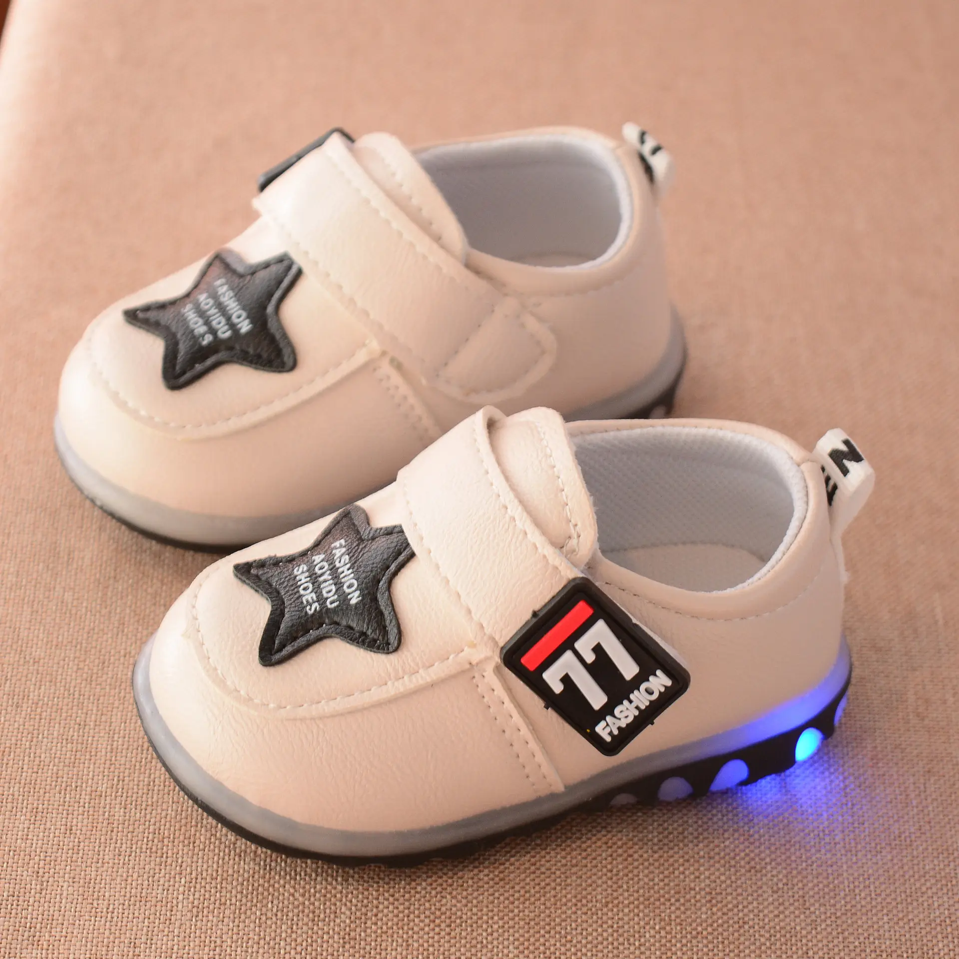 Factory Price Comfortable Baby Shoes High Quality Toddler Boys And Girls Light-up Casual Soft Shoes