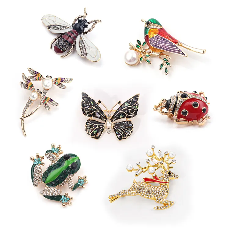 Wholesale Fashion Crystal Vintage Brooch Pin Dragonfly Butterfly Peacock Frog Owl Animal Brooches For Women Cute Jewelry