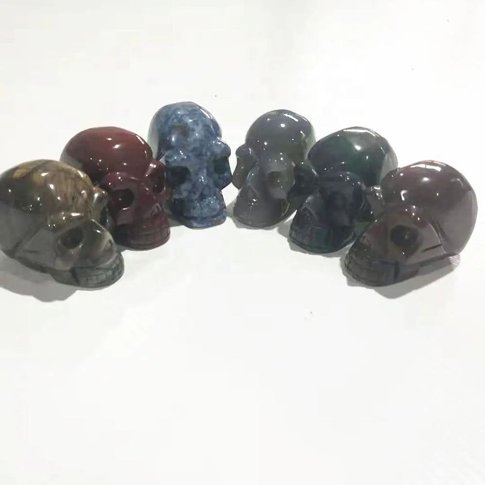 Wholesale all kinds of crystal stones hand-carved skulls, used for holiday decoration