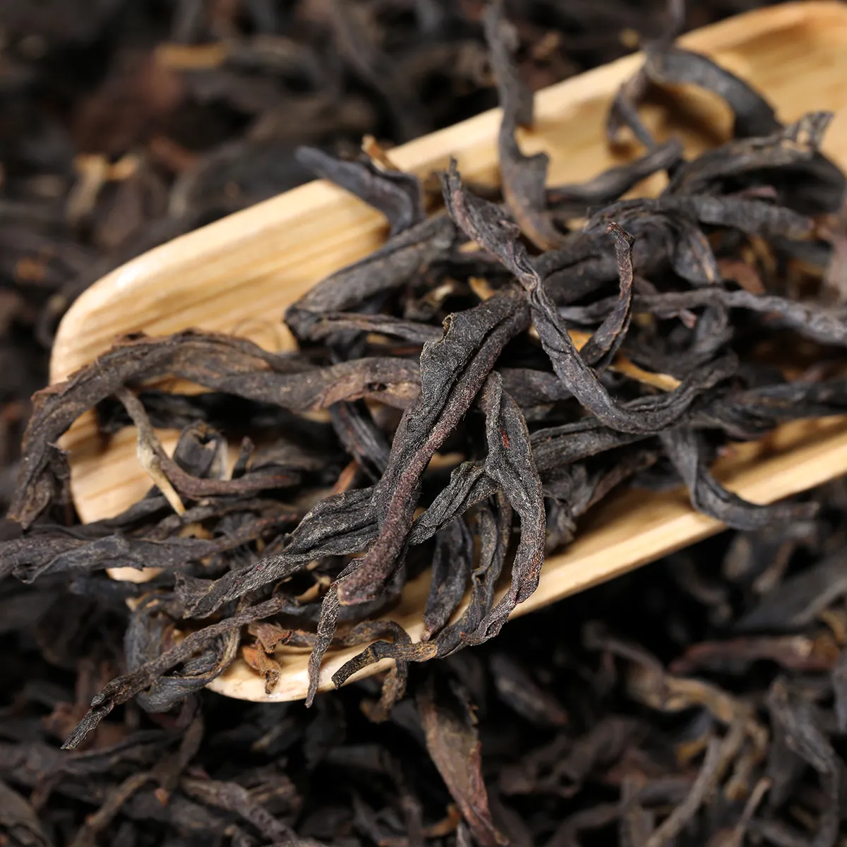 Оптовая продажа, высококачественные китайские рассыпчатые черные чайные листья, натуральный черный чай Юньнань