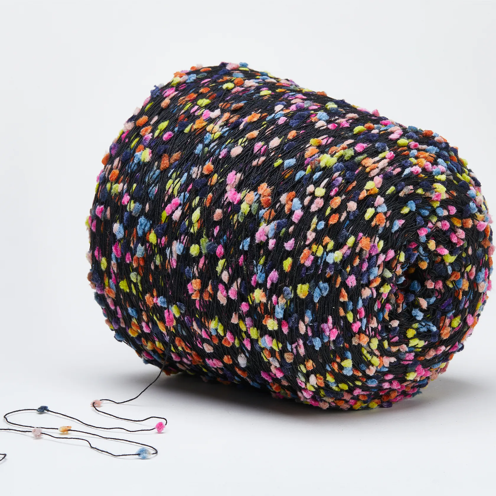 Pompom Yarn 1/3.5Nm Space Dyed Ping-Pang Yarn Black Thread Colorful Ball Polyester Nylon Yarn