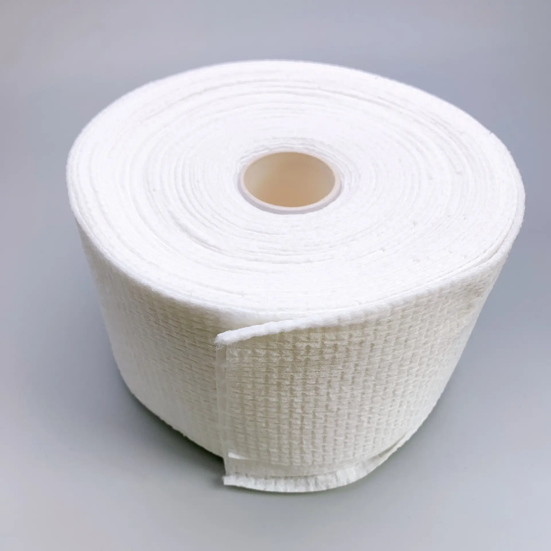 Hot Sale Chemical-Free 100% Pure Cotton spunlace Disposable Makeup Removing Wipes soft tissue paper