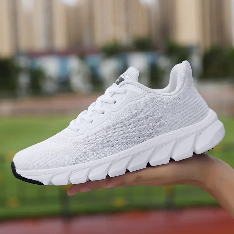 Wholesale Classic Soft Casual Shoes for Men and Women Fashion Sneakers Custom Fitness Walking Shoes Stock