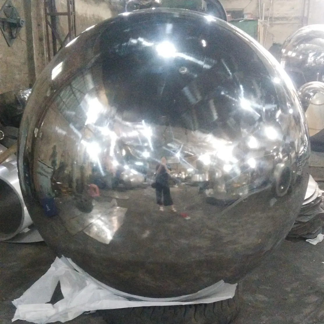 Stainless Steel High Polished Large Ball Sculpture Ball For Garden