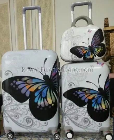 Набор чемоданов из 2 предметов со спиннером и принтом путешественника мира-бабочка