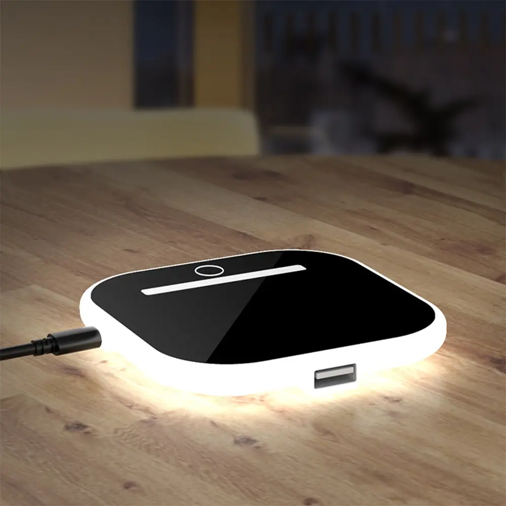 2020 new product lamp with wireless charger mobile phone smart fast charger with phone holder, adjustable brightness