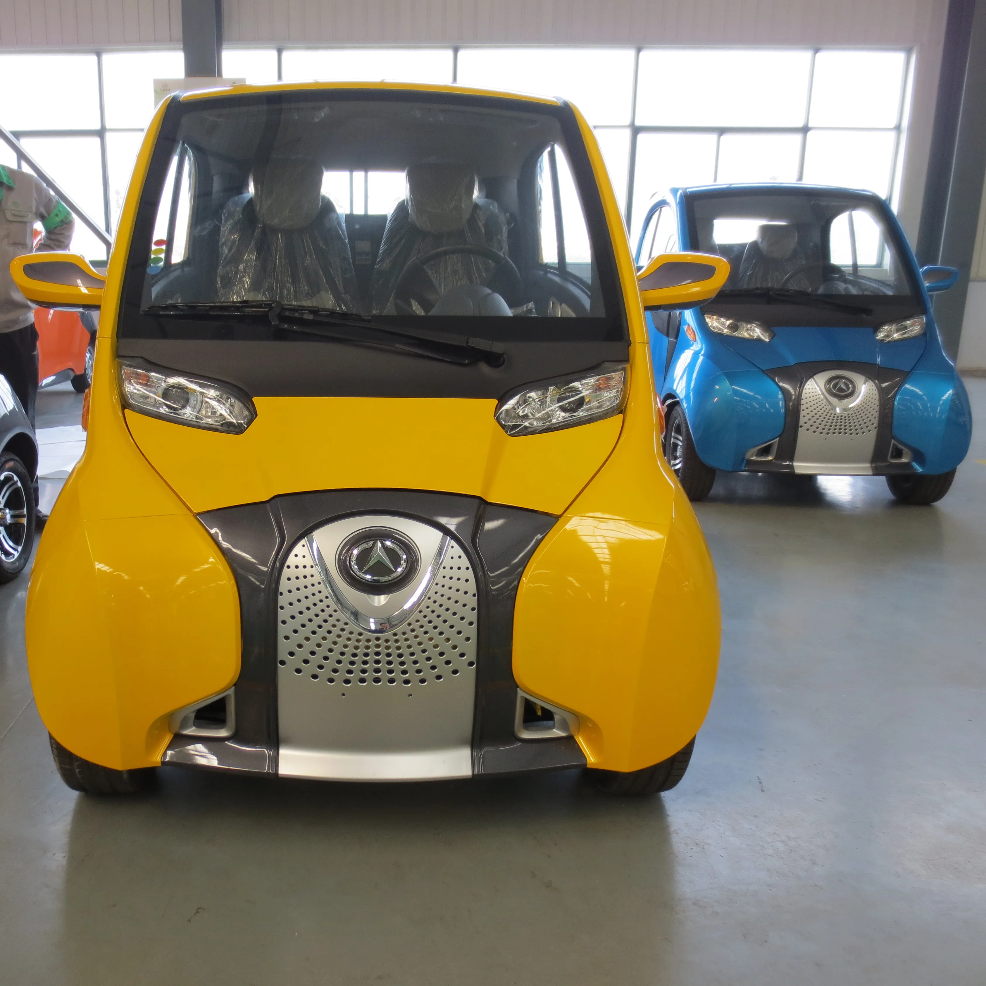 Hot Selling New Energy 4 Wheel 2 Seats Adult Small Auto Electric Car Vehicle