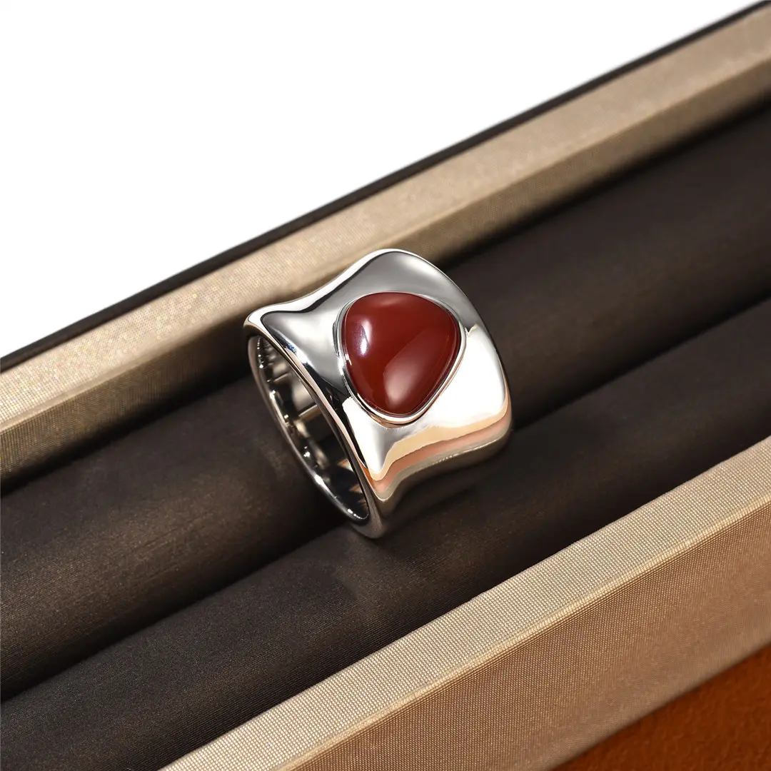 Новое модное индивидуальное нерегулярное инкрустированные рубиновое кольцо женское легкое роскошное маленькое простое кольцо высокого класса