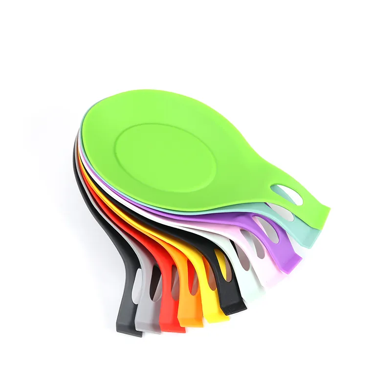 Cheap heat resistant ladle silicone spoon rest kitchen gadget food grade utensils rest holder