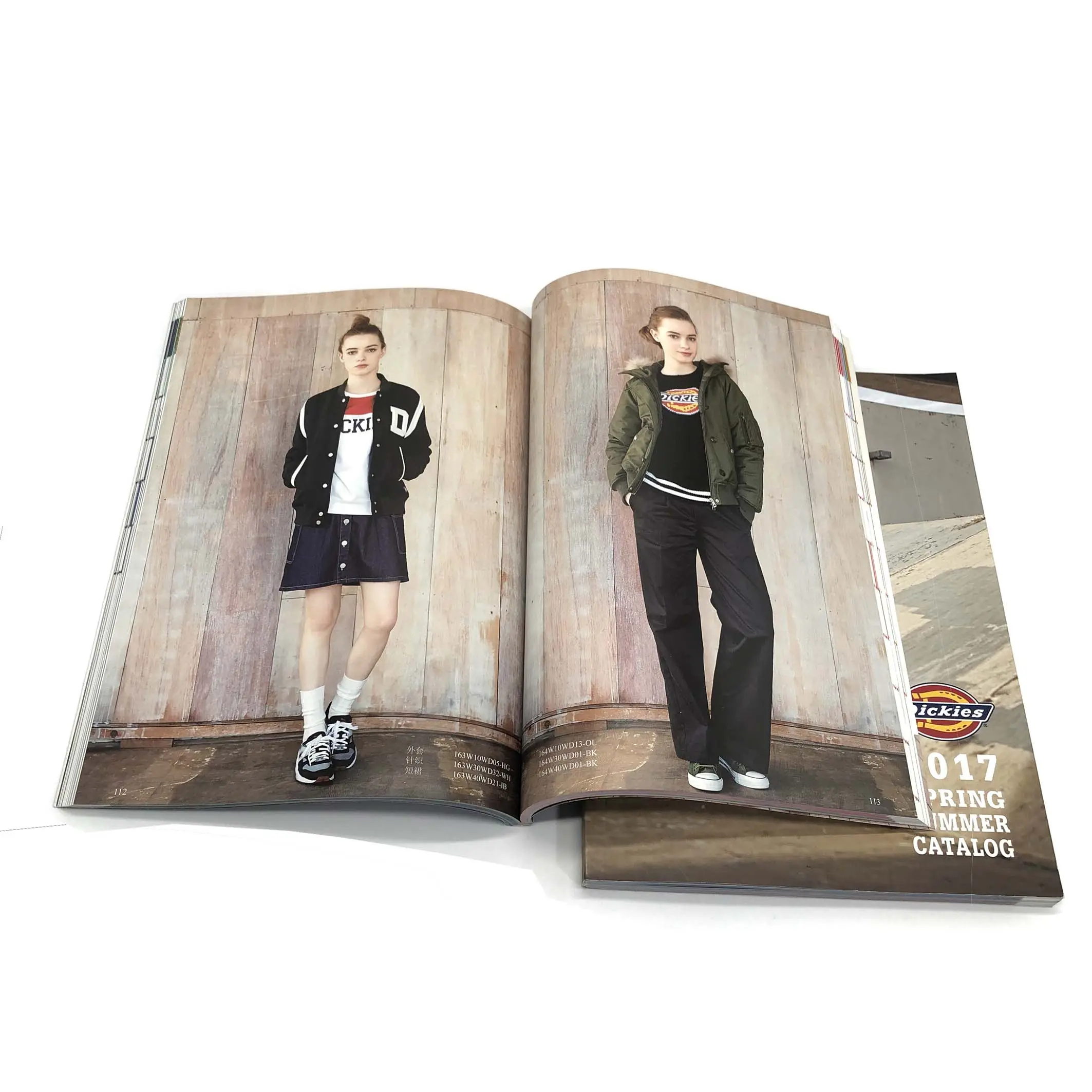Wholesale Custom A4 A5 Color Perfect Binding Clothing Catalogue Book Printing For Display