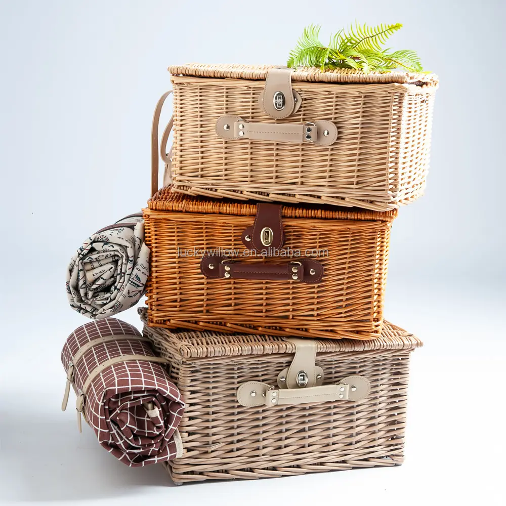 Wicker picnic basket factory wholesale customized wicker picnic gift hamper for 6 person with all accessories