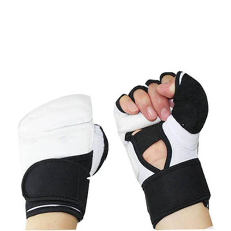 2021 China factory custom Pattern Teenagers boxing safety taekwondo gloves with hot sale