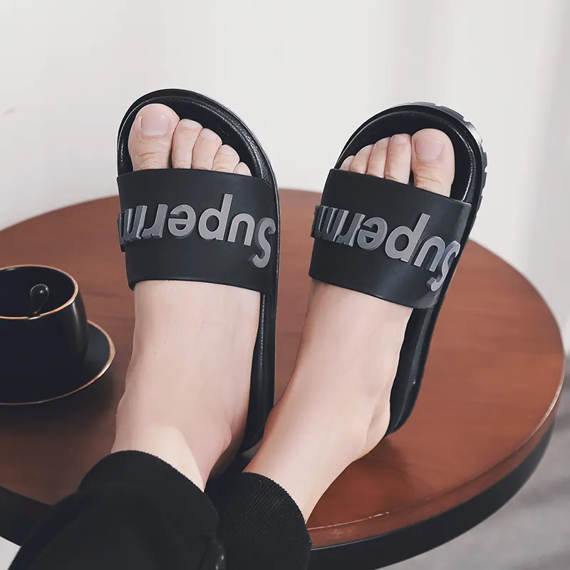 Happyslides 2021 Designer Fashionable Slippers,Kids Beach Pvc Sandals Men,Custom Rubber Sandals With Logo