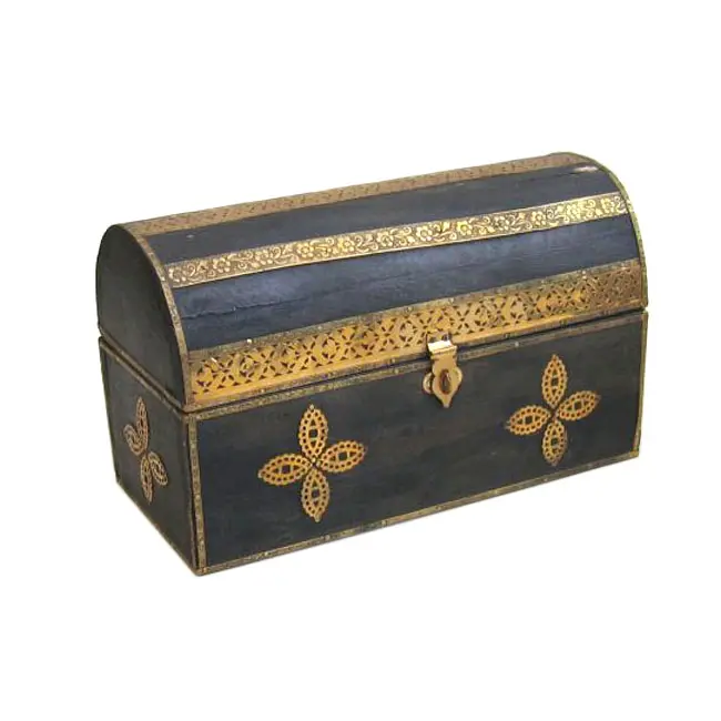 Персонализированная деревянная коробка Mad Pirate, черная антикварная коробка для украшений и хранения, коробка с латунной инкрустацией