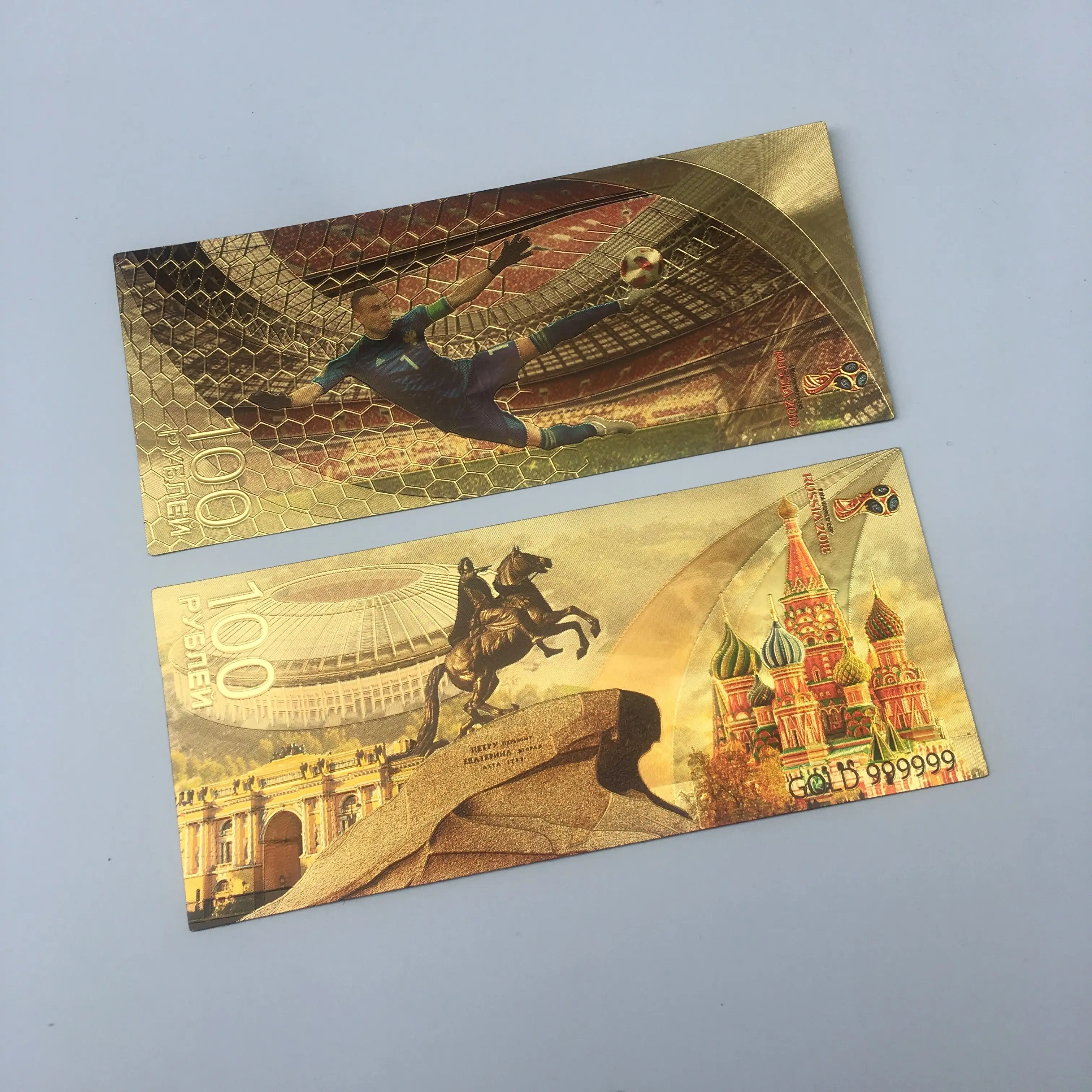 Пластиковые сувенирные футбольные банкноты 100 рублей для коллекционирования, Россия