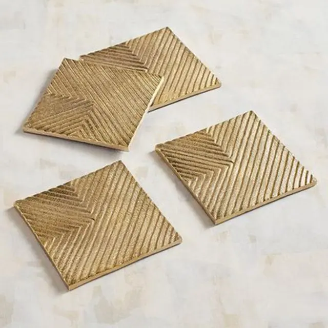 Набор из 4 металлических подстаканников квадратной формы и дизайна в обрезке, современные золотые подставки из литого металла S/4,