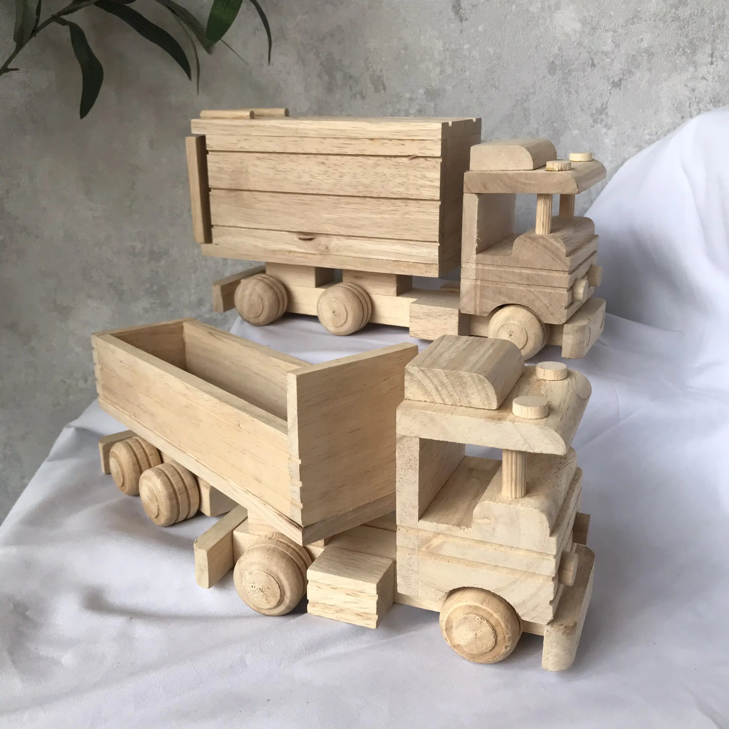 Camión de juguete de madera hecho a mano con remolque, regalo de madera para bebés y niños