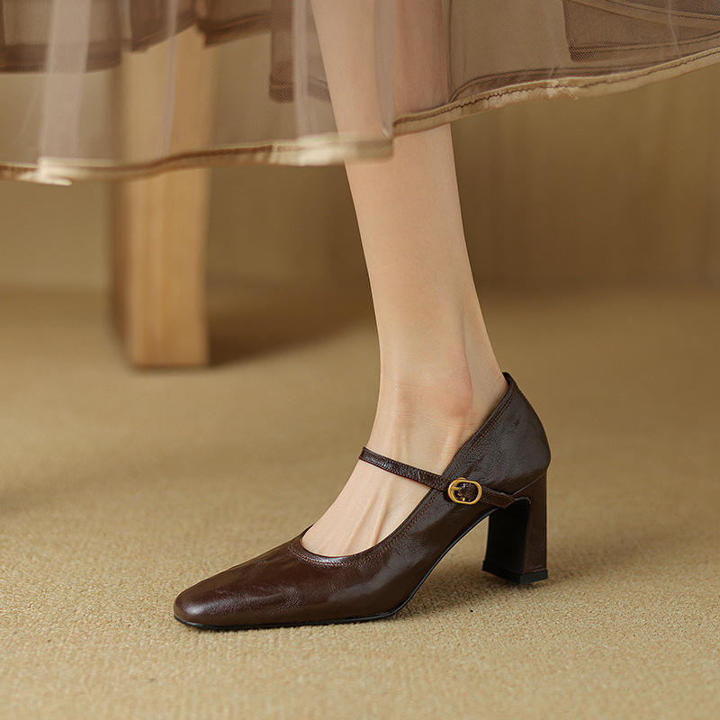 สีน้ำตาล