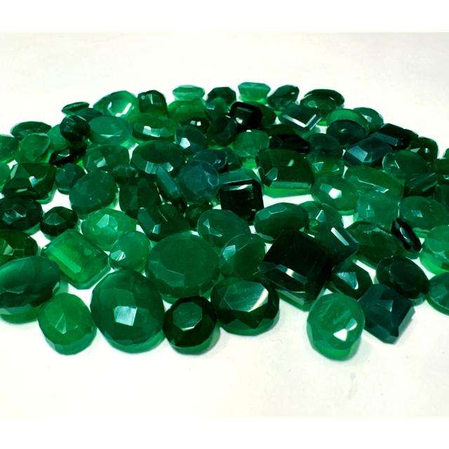 สีเขียว