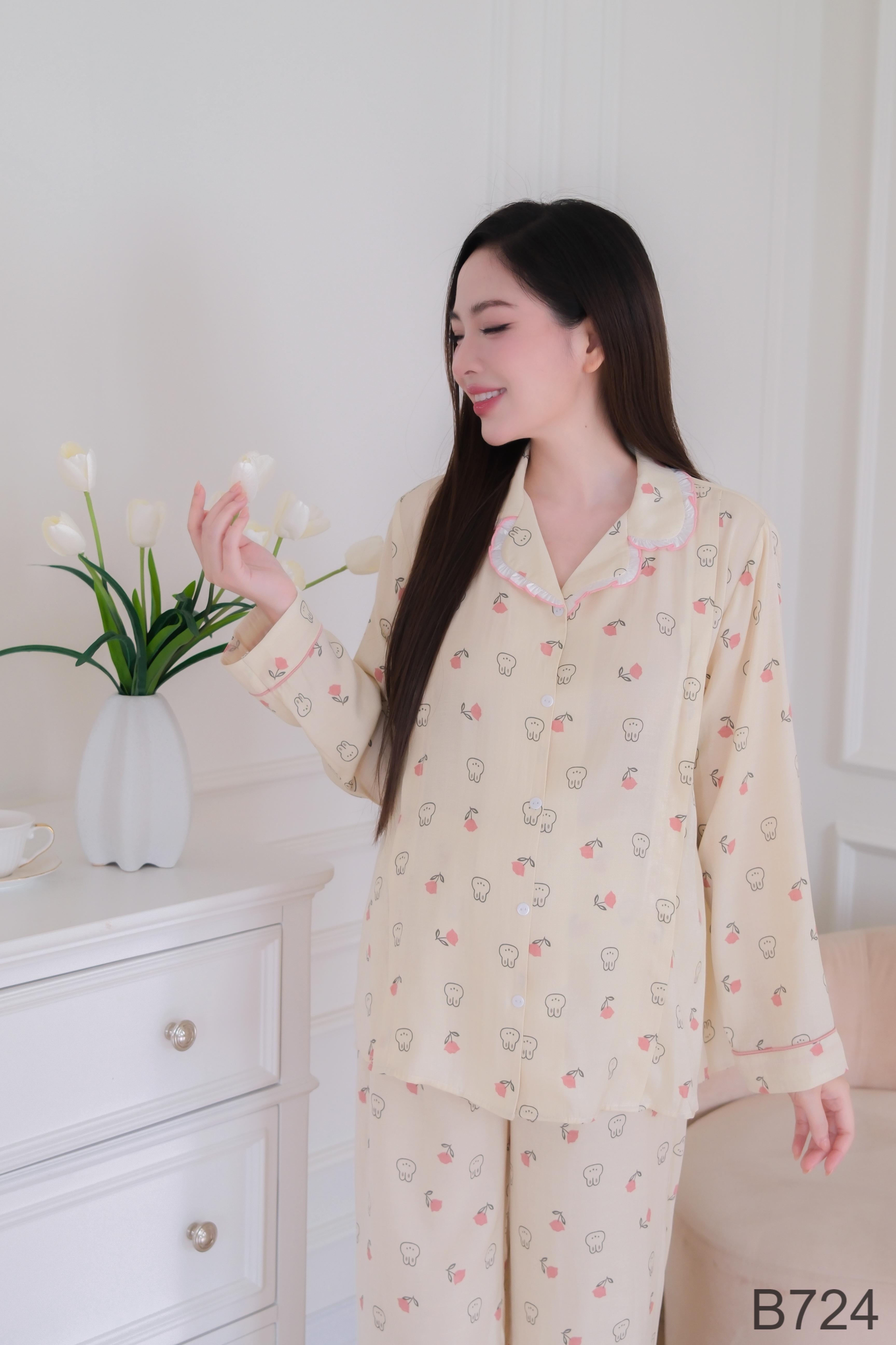 สีครีม