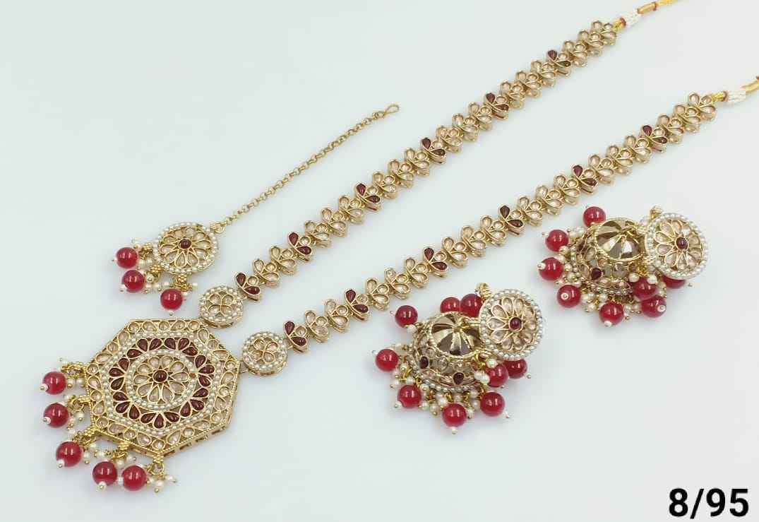 สีแดงเลือดหมู