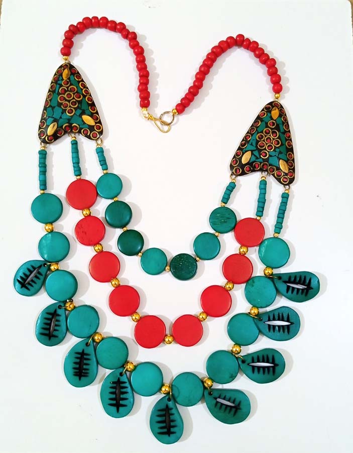 Rouge et vert sarcelle