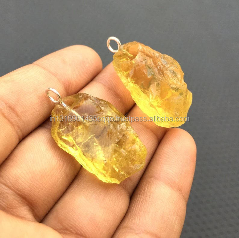 สีเหลือง