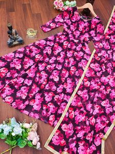 インドとパキスタンの女性のためのクルティを着用する準備ができているRDのファンシーガウンスタイルのステッチ