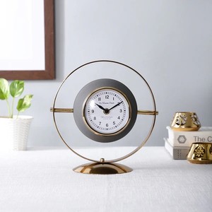 Aluminium Tisch uhr runde Form Bestseller & Qualitäts produkt Vergoldung grau Farbe stilvolles Design