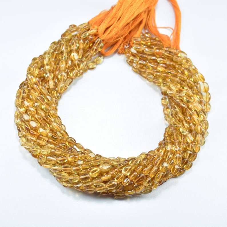 สีเหลือง