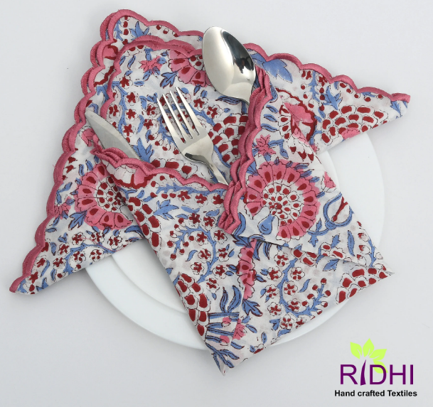 Pigeon Bleu Avec Fil Rose