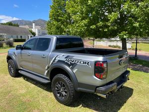 2022 Ford Ranger Raptor 3.0 V6 ikiz Turbo EcoBoost Pickup dizel yakıt otomatik şanzıman koyu iç FWD kumaş sağ el - Product Image 3