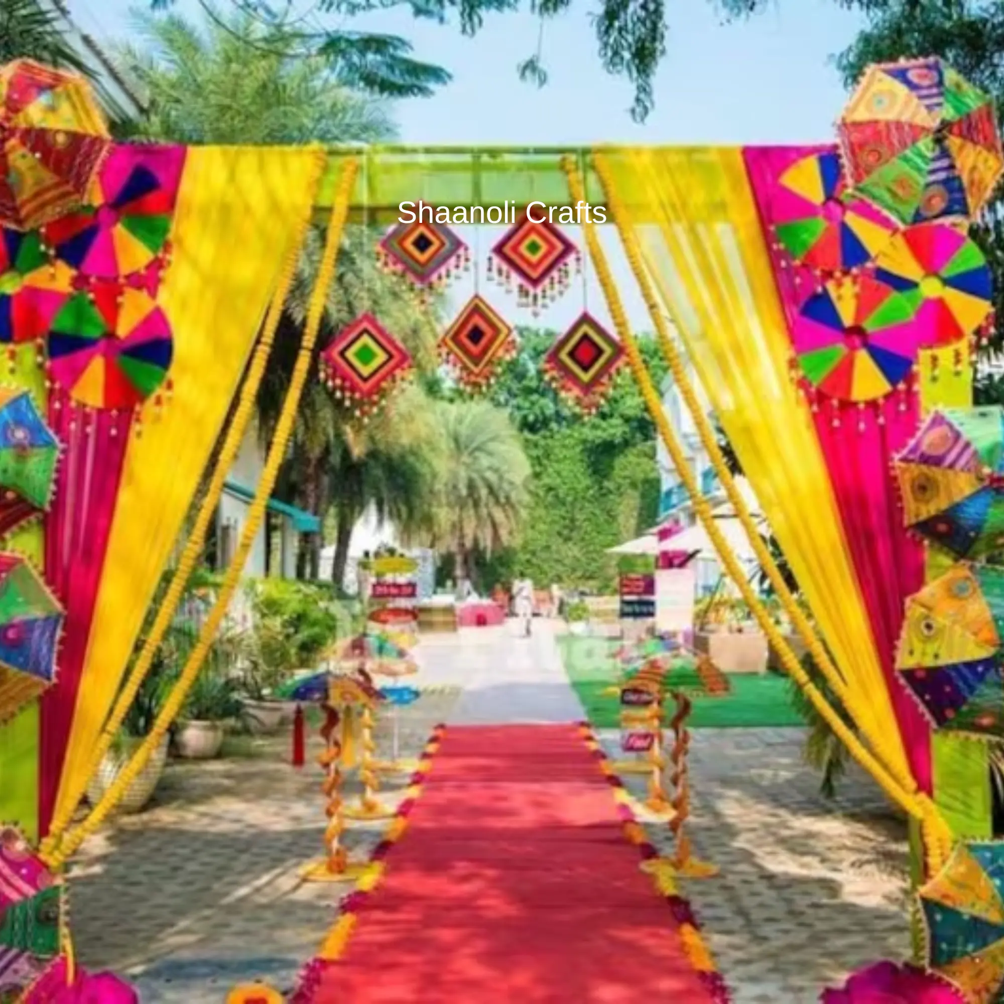 Porte unique faite à la main traditionnelle indienne et tenture murale cerf-volant forme coton décor à la maison suspendu coloré