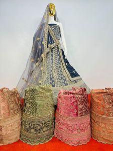 ウェディングインド民族ウェアヘビージョーゼットブライダルLehenga Choli刺繍スパンコールワークヘビーネットDupatta Lehengaサリー