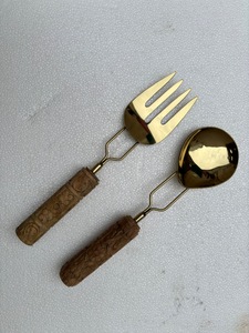 现代金镜钢沙拉服务器套装，带光滑木制手柄，带镜面抛光现代餐饮 - Product Image 5
