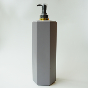 Vietnam fabrika HDPE 2L şampuan şişesi şampuan kremi losyon yüz temizleyici ve uçucu yağlar için benzersiz yeni tasarım - Product Image 4