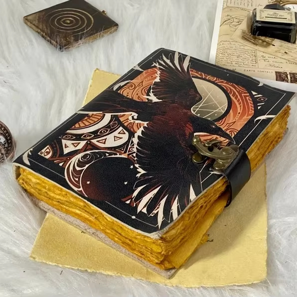 グリモアジャーナルスペルブック魔術レザージャーナル手縫いジャーナルページサイズ真鍮Cクラスプロックハロウィーン用ギフト - Product Image 2
