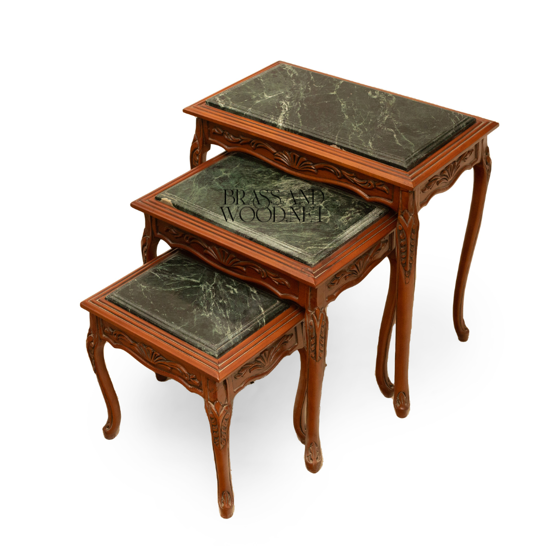 สีน้ำตาล