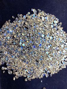 Kaliteli armut doğal gökkuşağı aytaşı mavi yangın çok şekil ve boyut taş Cabochons kalibre toptan fabrika - Product Image 2