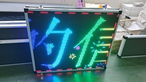 Tablero de mensajes de letreros de desplazamiento Led a todo color Pantalla de texto Led P10 programable para exteriores - Product Image 5