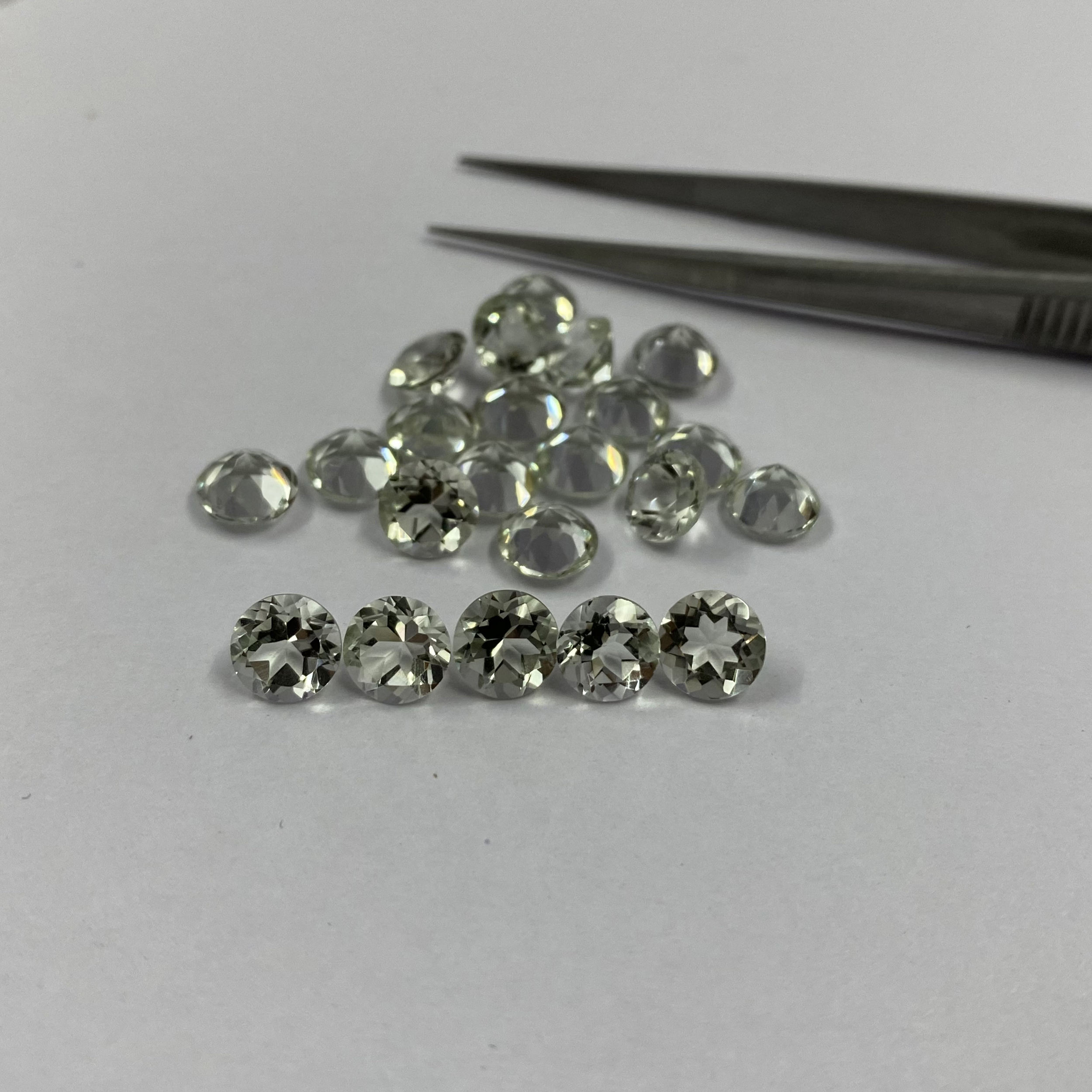 สีเขียว