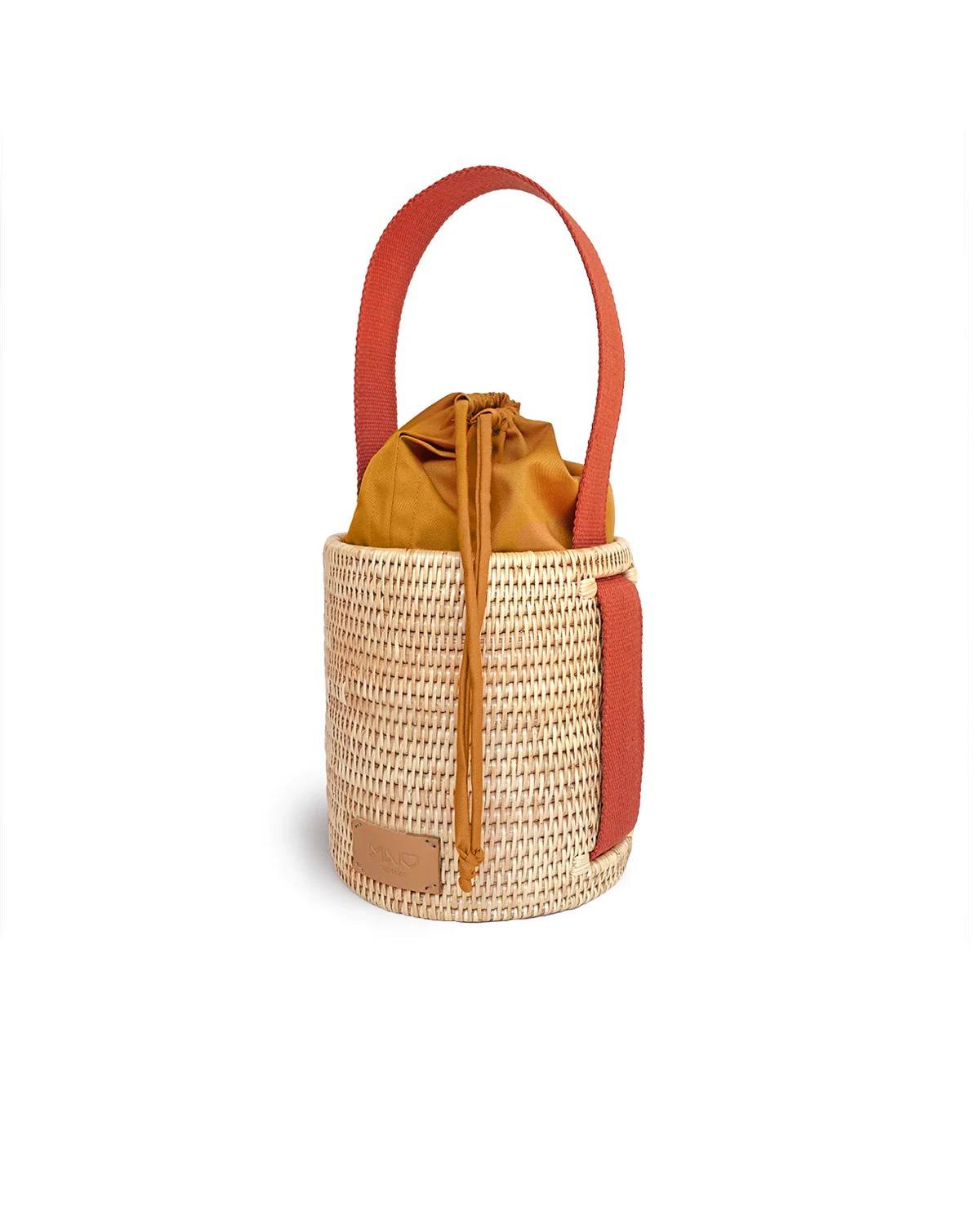 โกลเด้น