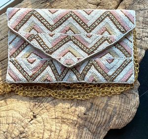 זואי זיג זג זהב שברון חרוזים Crossbody שרשרת מצמד Boho תיק