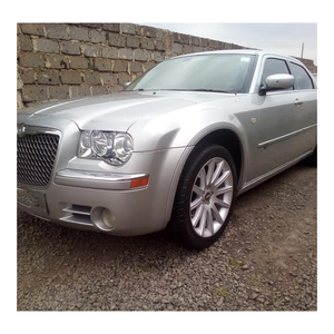 Used Chrysler <strong>Voyager</strong> with Seven-Passenger Seating Dual-Zone Climate Control Advanced Infotainment - Product Image 4