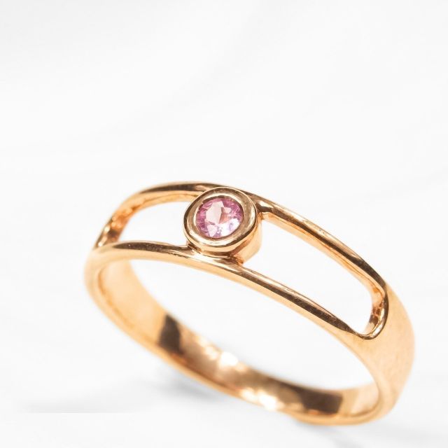 แซฟไฟร์สีชมพู