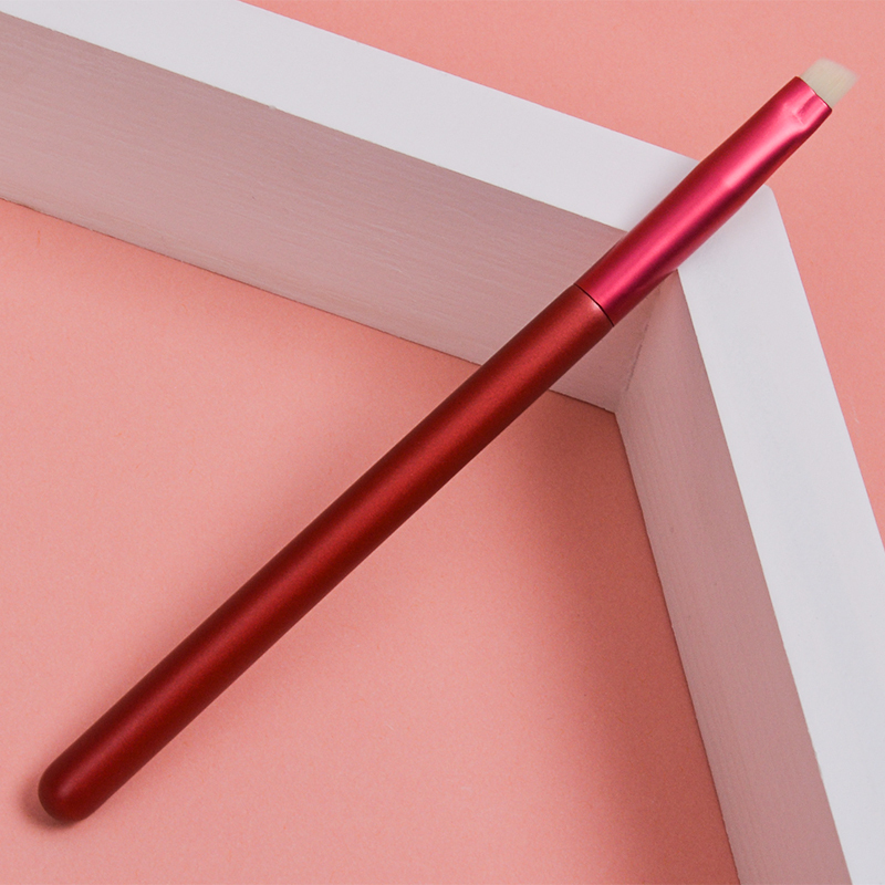 eyeliner brush
