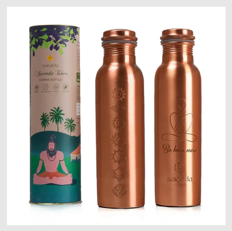 Ak ottone intaglio 7 chakra moderna bottiglia d'acqua in rame puro ayurvedico migliore bottiglia d'acqua vendita calda