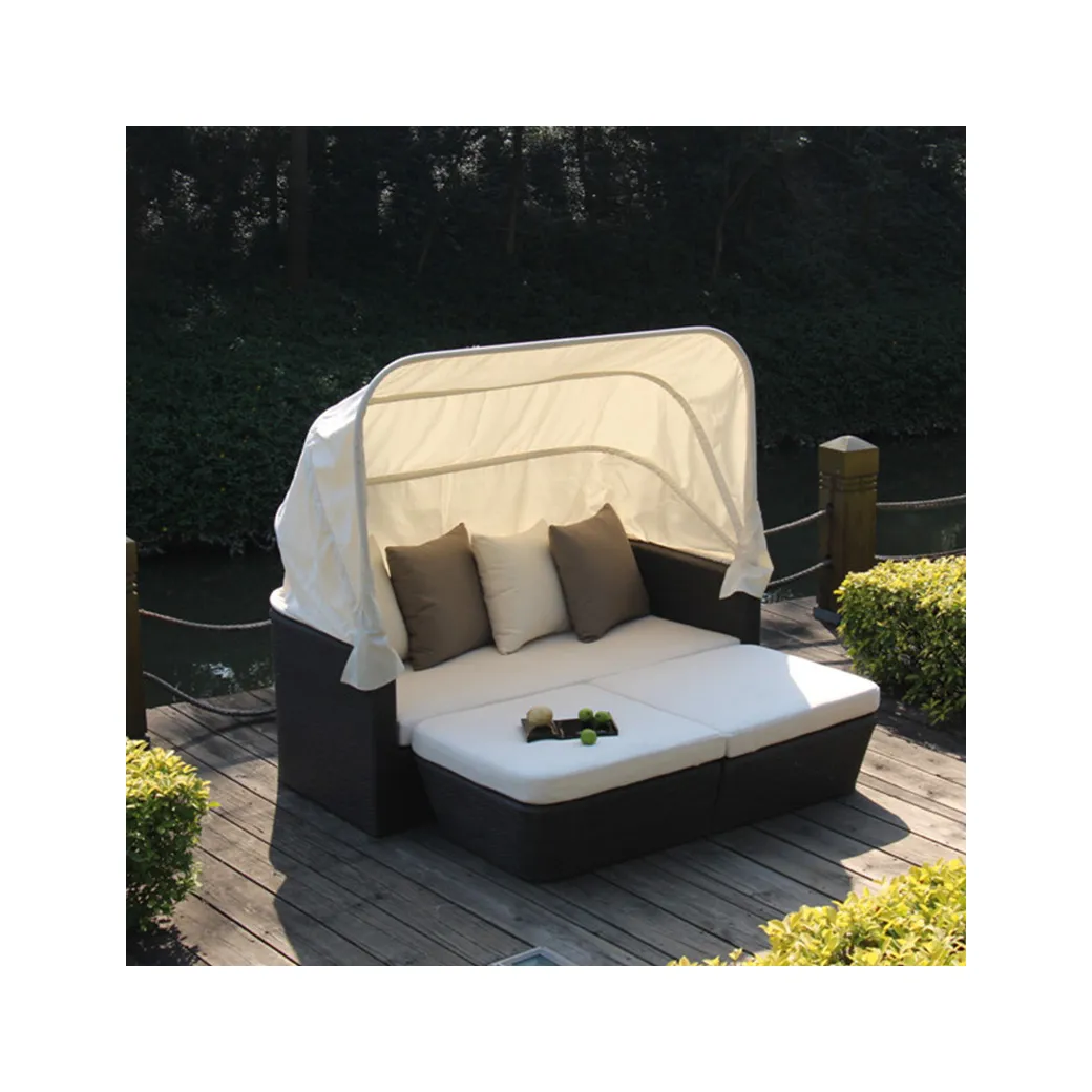 Mobili da giardino lettino da esterno in Rattan di vimini PE con baldacchino retrattile e cuscini Set di divani componibili per giardino prato